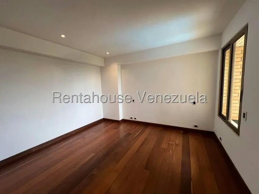 Apartamento (1 Nivel) en Alquiler en Los Naranjos del Cafetal, Distrito Metropolitano - 37