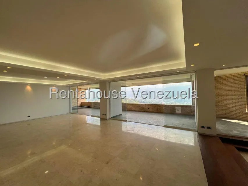 Apartamento (1 Nivel) en Alquiler en Los Naranjos del Cafetal, Distrito Metropolitano - 5