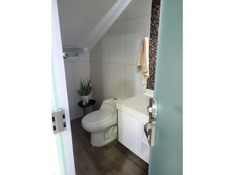 Vendo casas 600m2 20h/20b/20p Puerto Ordaz 7556 - 11
