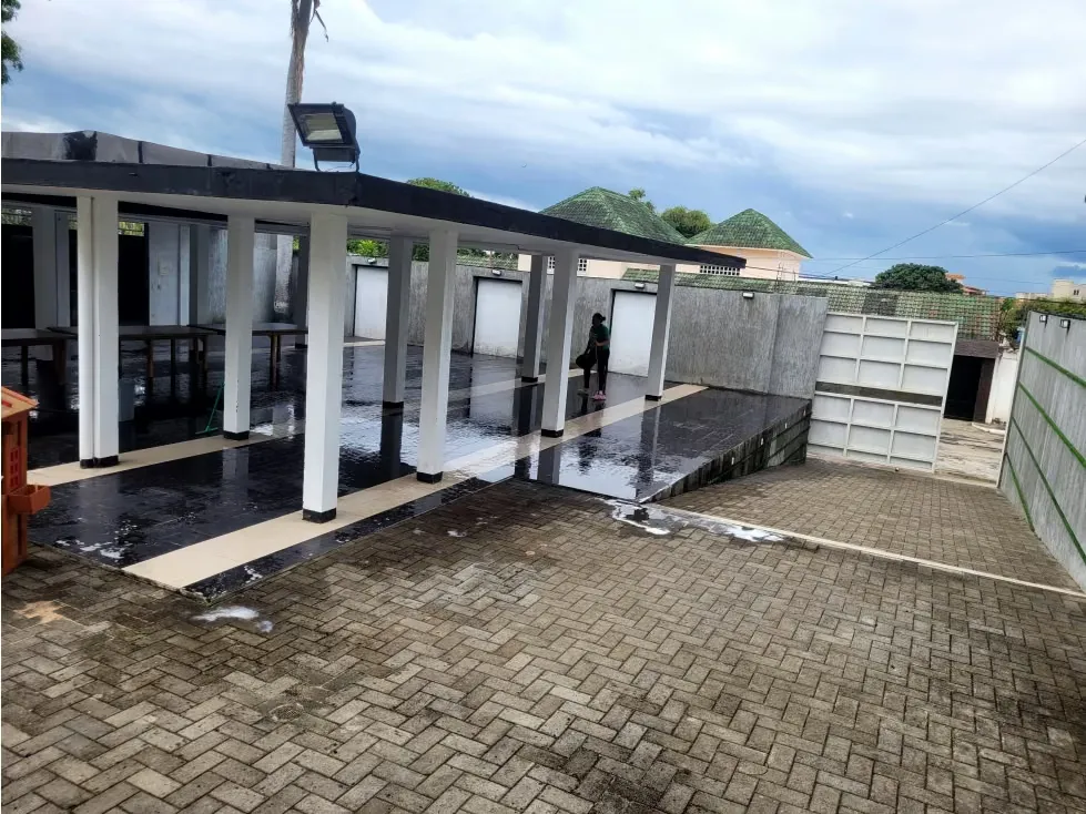 Vendo casas 600m2 20h/20b/20p Puerto Ordaz 7556 - 23