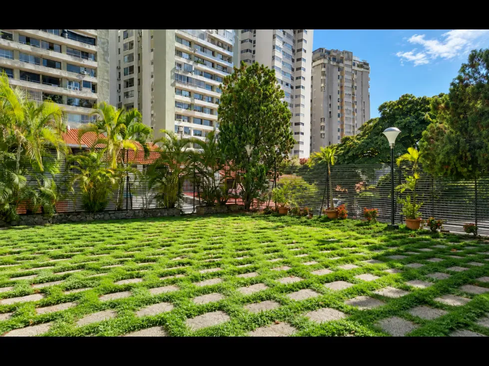 Venta de Apartamento, Urb Santa Fé SuR, 130Mt2,3H,2B,1E,1M 343803 - 3