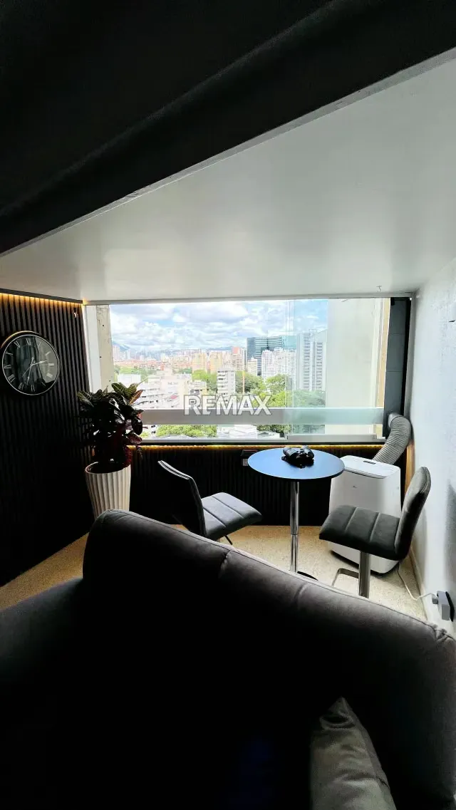 SE VENDE APARTAMENTO EN LA AVENIDA LIBERTADOR - 15