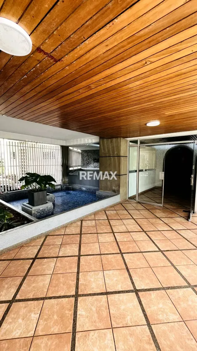 SE VENDE APARTAMENTO EN LA AVENIDA LIBERTADOR - 9