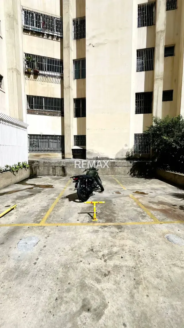 SE VENDE APARTAMENTO EN LA AVENIDA LIBERTADOR - 10