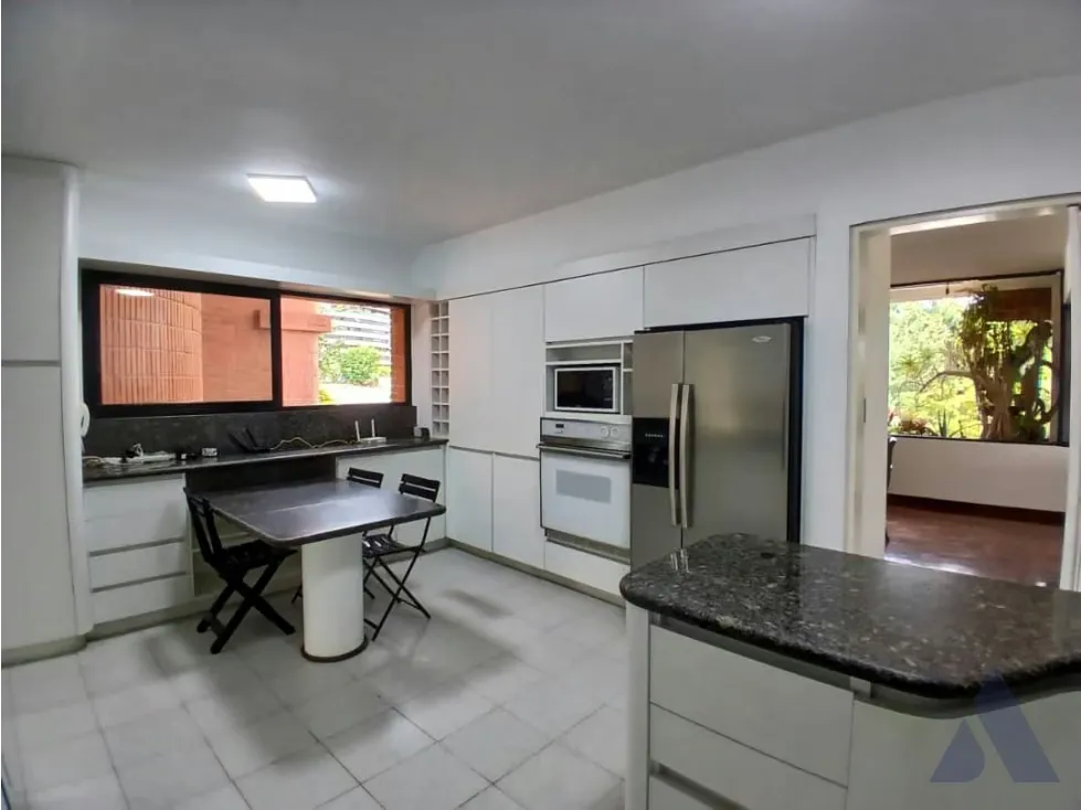 Alquilo apartamento 240m2 Los Dos Caminos 9856 - 10