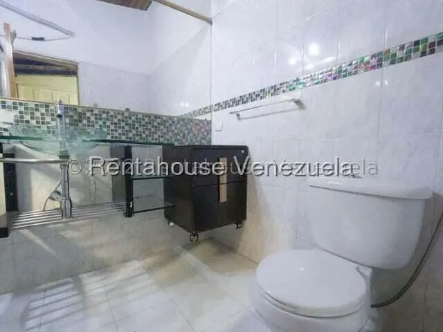 Casa (1 Nivel) en Alquiler en Club Hipico Las Trinitarias, Lara - 12