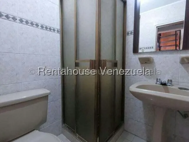 Casa (1 Nivel) en Alquiler en Club Hipico Las Trinitarias, Lara - 13