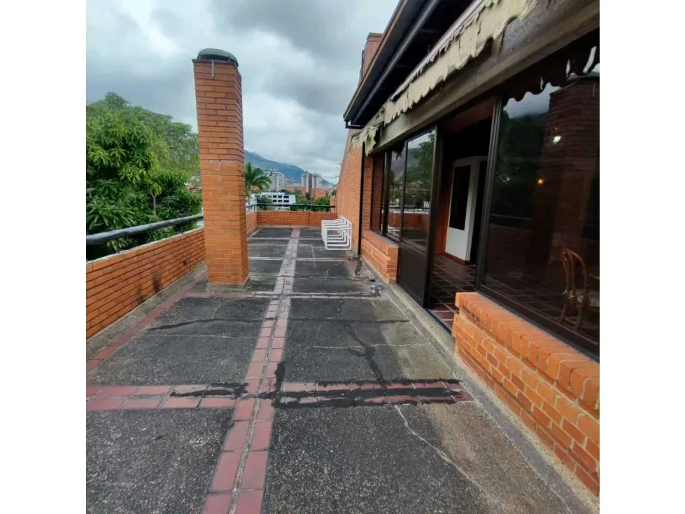 Se vende PH duplex 330m2 Los Palos Grandes 8382 - 4