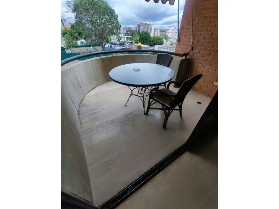 Se vende PH duplex 330m2 Los Palos Grandes 8382 - 9