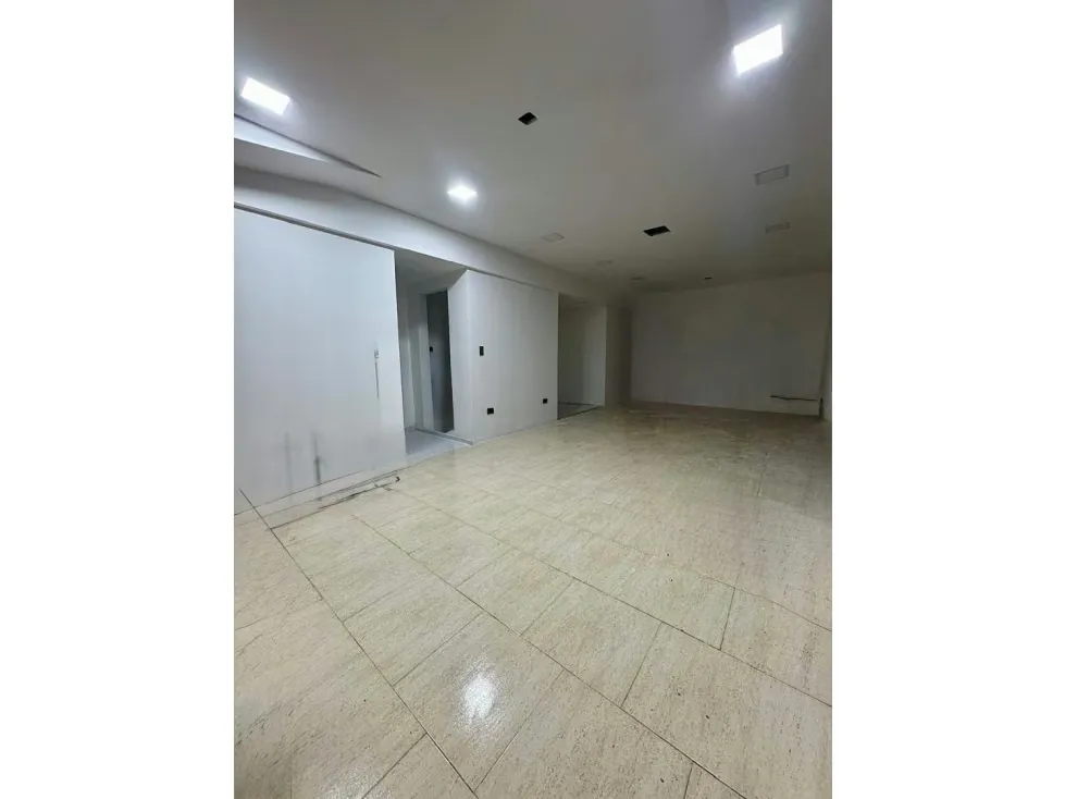 Se alquila oficina/local 35m2 Chuao 8192 - 3