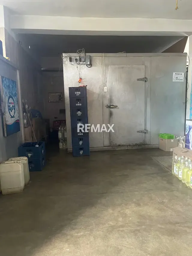 En venta local y fondo de comercio Licoreria el Impacto - 6