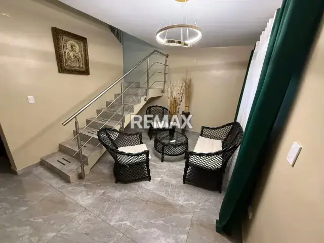Town House en Venta Amoblado