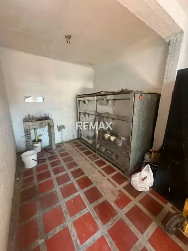 LOCAL COMERCIAL EN SABANETA, EXCELENTE OPORTUNIDAD - 14