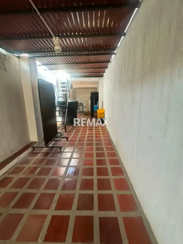 LOCAL COMERCIAL EN SABANETA, EXCELENTE OPORTUNIDAD - 16