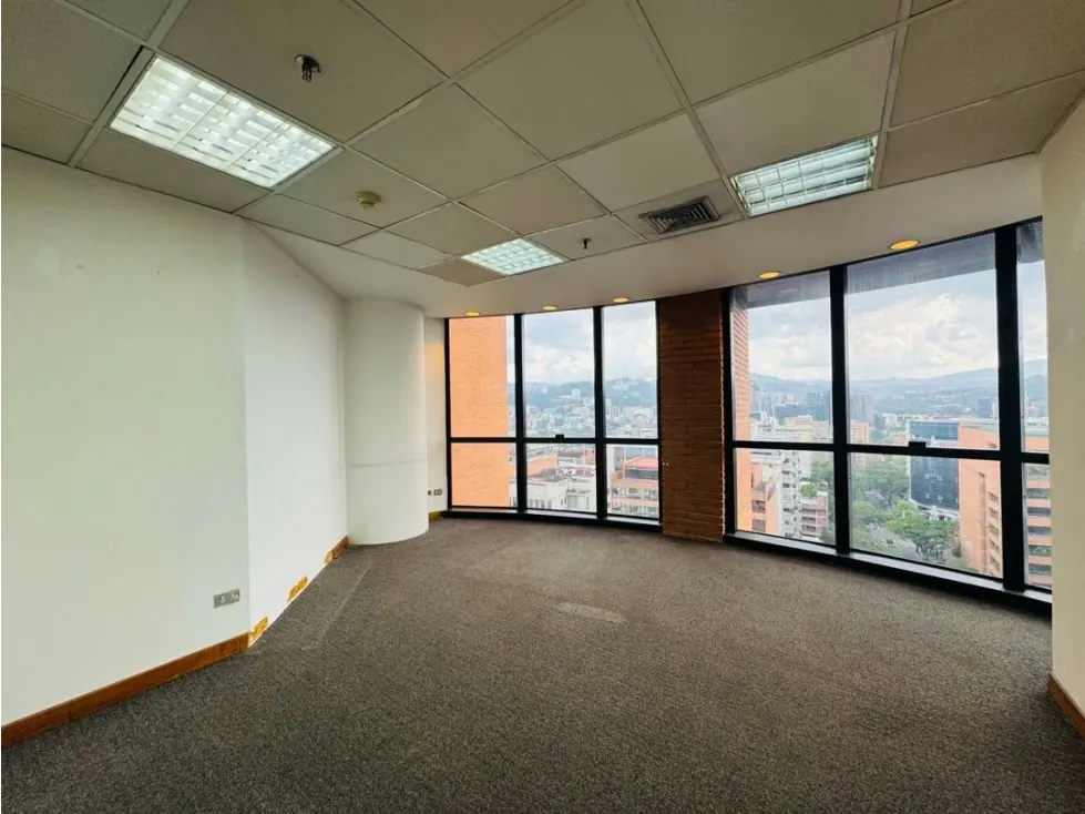 Se alquila oficina 431m2 Chacao - 4