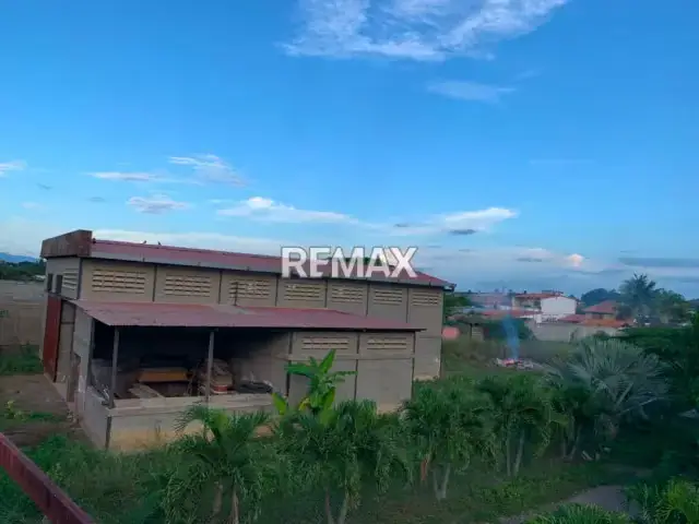 TERRENO CON GALPON EN VENTA ZONA NORTE VIA EL CUJI, LAS VERITAS