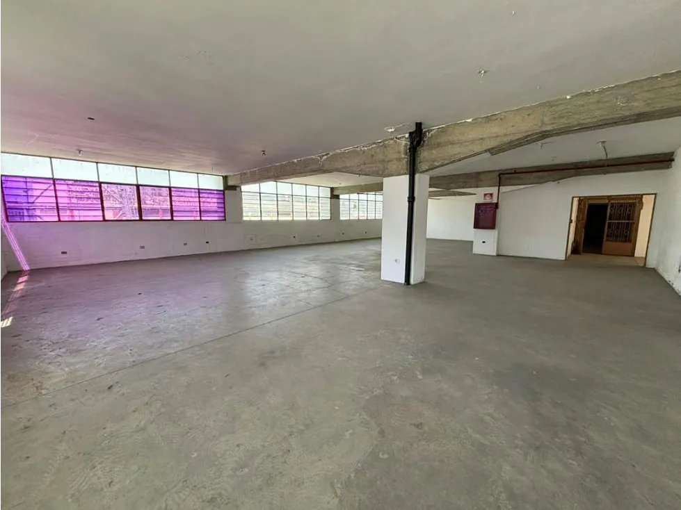 Se Alquila Deposito 400m² Palo Verde - 2
