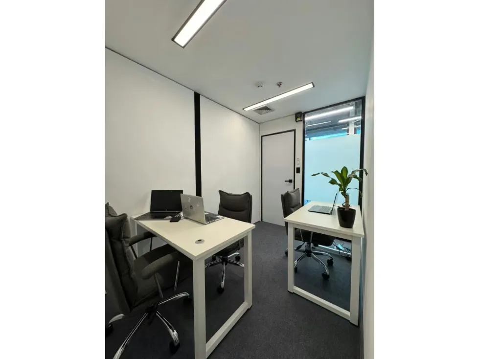 Alquilo oficina 6m2 Las Mercedes 6571