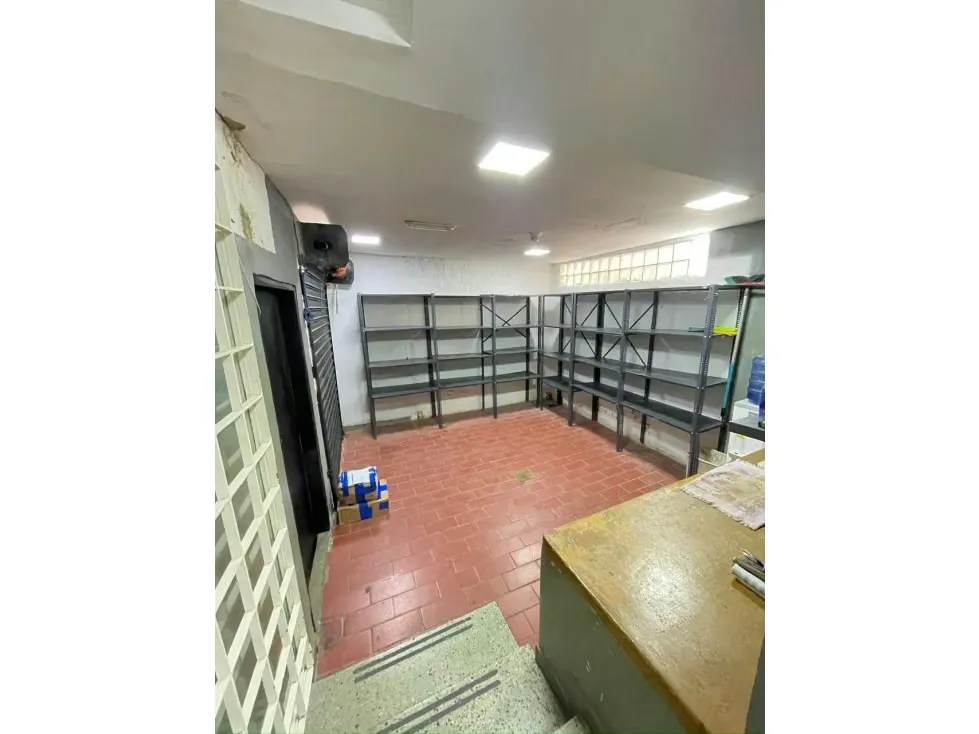 Se alquila oficina 185m² 2h/3b/2p Las Mercedes - 3