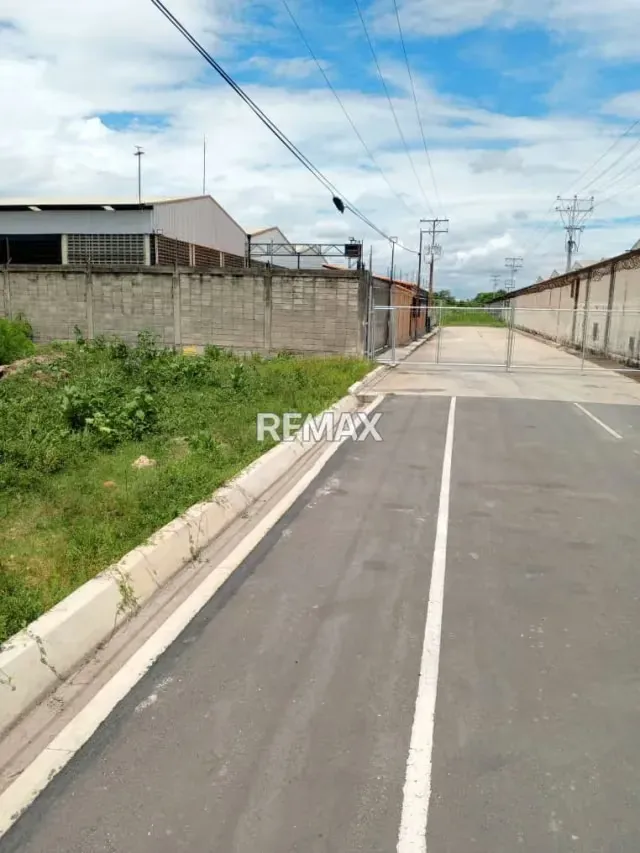 Terreno En Venta En Los Guayos Carretera Nacional Las Garcitas