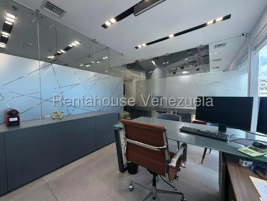 Oficina en Venta en Los Palos Grandes, Distrito Metropolitano - 5