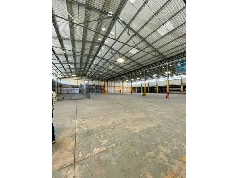 Espectacular galpón para centro de distribución (almacenes)