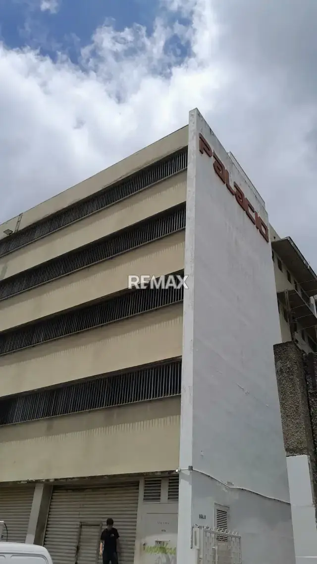 Alquiler Oficina 50 m2 AMOBLADA Zona Industrial La Trinidad Caracas