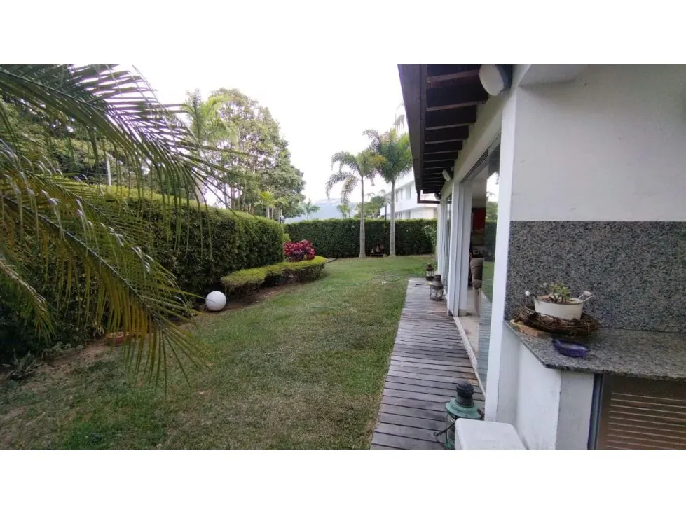 Se vende PB 360m2 3h/4b/2pe Los Samanes 4279 - 17