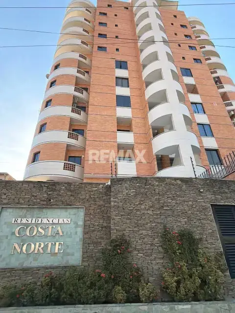 Apartamento con balcón remodelado entrega inmediata Mañongo res costa norte