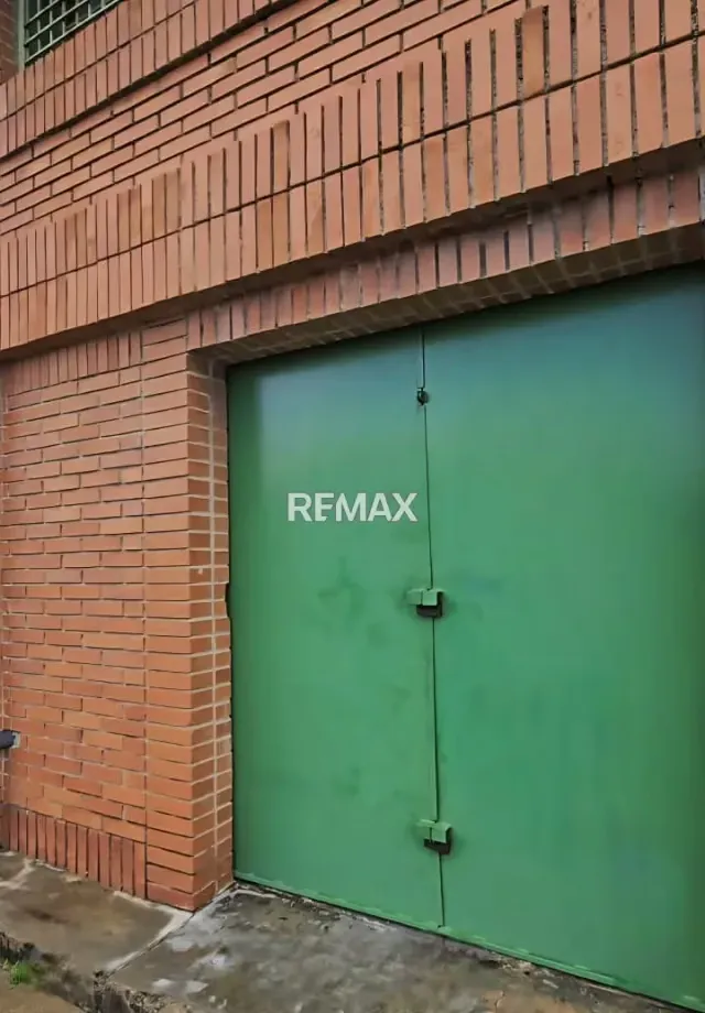 SE VENDE LOCAL COMERCIAL A PIE DE CALLE EN EL DISTRIBUIDOR SAN BLAS DE VALENCIA - 2