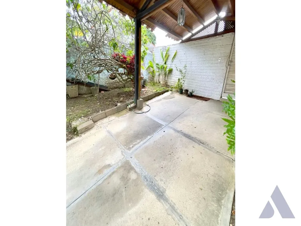 Se vende casa 311m2 Prados del Este 5137 - 3