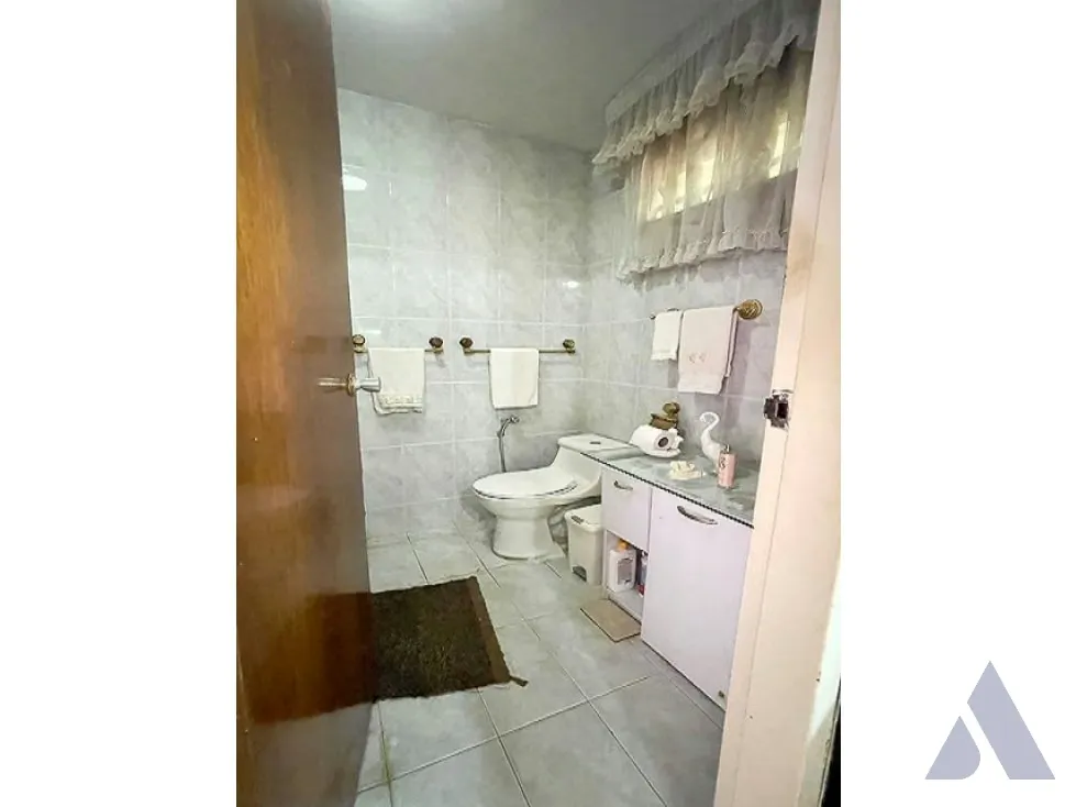 Se vende casa 311m2 Prados del Este 5137 - 25
