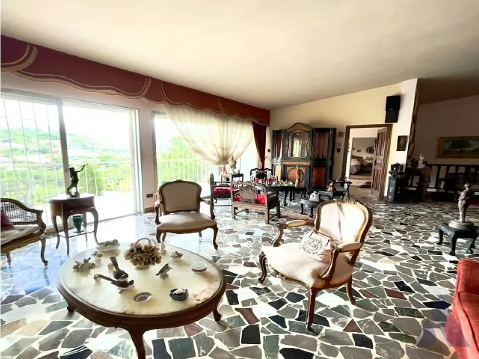Se vende casa 311m2 Prados del Este 5137 - 6