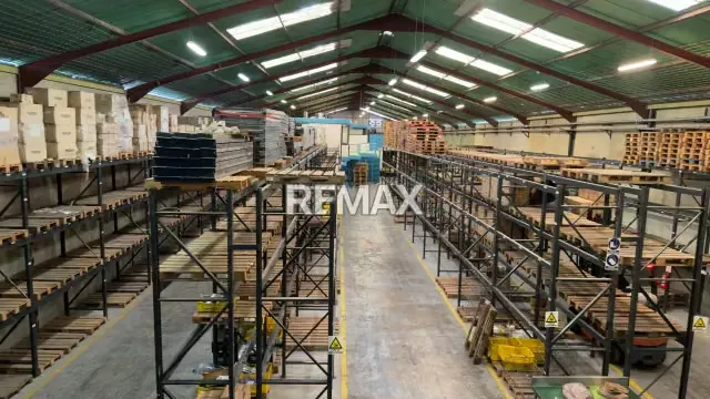 VENTA DE EXCLUSIVO GALPÓN INDUSTRIAL CON OFICINAS CORPORATIVAS - ZONA INDUSTRIAL EL ENCANTADO - 2