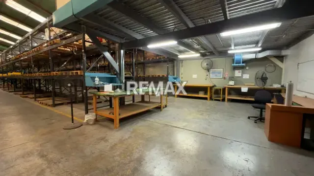 VENTA DE EXCLUSIVO GALPÓN INDUSTRIAL CON OFICINAS CORPORATIVAS - ZONA INDUSTRIAL EL ENCANTADO - 10