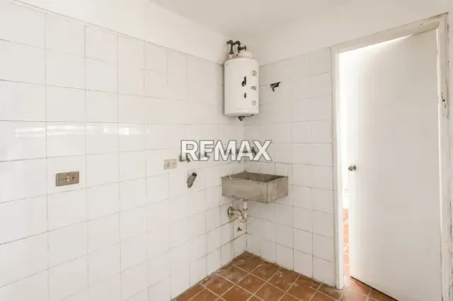 Casa en venta con financiamiento Urb Monte Claro Laguna, 500Mt2,4H,5B,6E 26-54 - 7