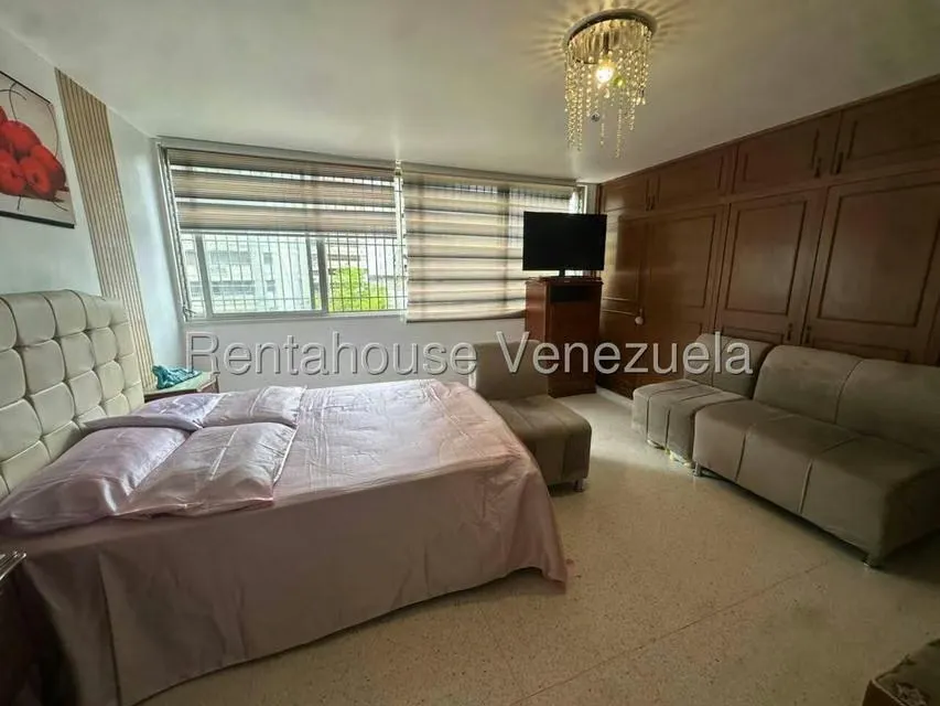 Apartamento (1 Nivel) en Venta en San Bernardino, Distrito Metropolitano - 23