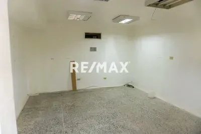 LOCAL COMERCIAL EN ALQUILER - 12