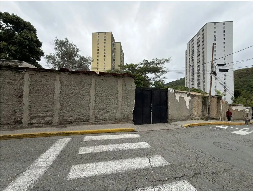 Vendo terreno plano 2840m2 Pueblo de Baruta 3750 - 6