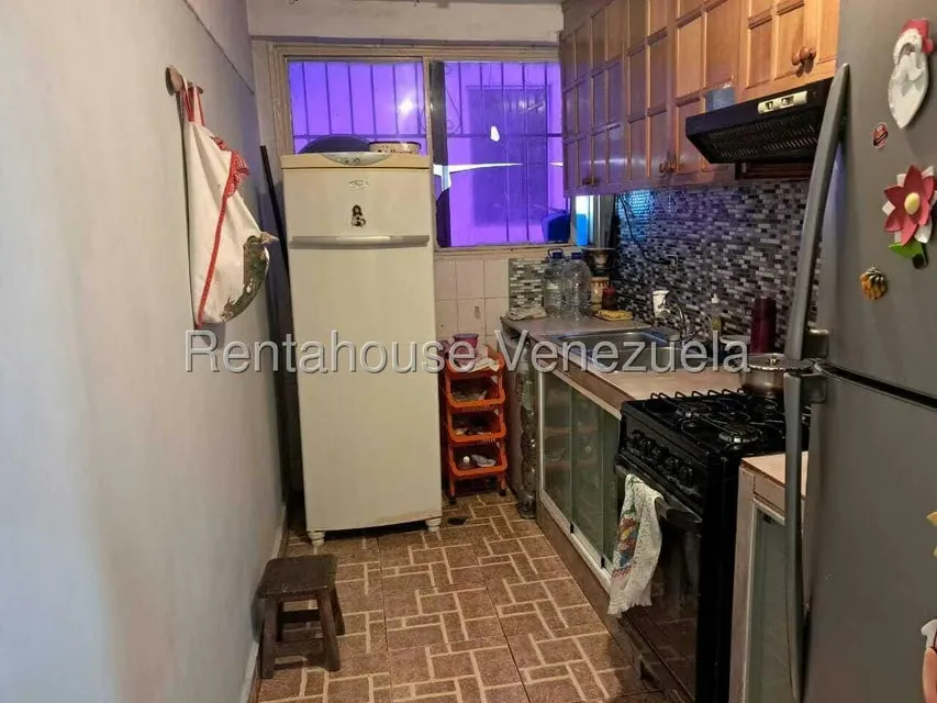 Apartamento (1 Nivel) en Venta en El Valle, Distrito Metropolitano - 11
