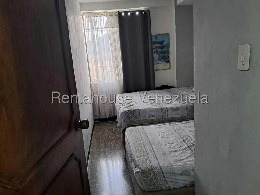 Apartamento (1 Nivel) en Venta en El Valle, Distrito Metropolitano - 8