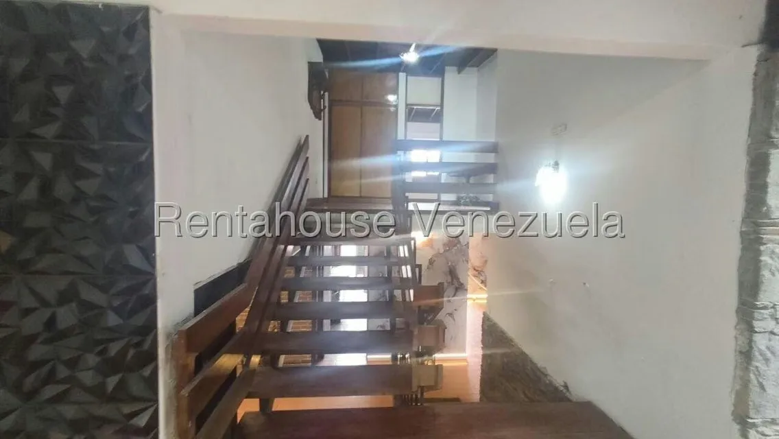 Casa (1 Nivel) en Alquiler en El Marques, Distrito Metropolitano - 12