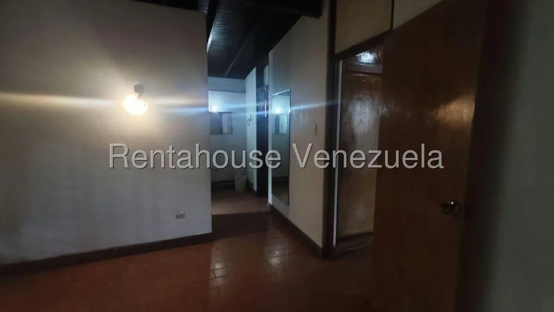 Casa (1 Nivel) en Alquiler en El Marques, Distrito Metropolitano - 13
