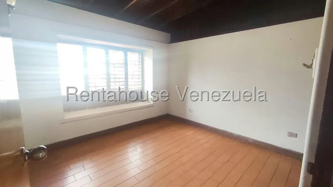 Casa (1 Nivel) en Alquiler en El Marques, Distrito Metropolitano - 15