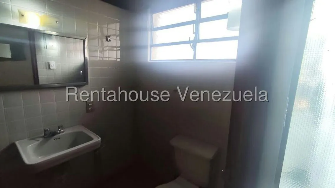 Casa (1 Nivel) en Alquiler en El Marques, Distrito Metropolitano - 21