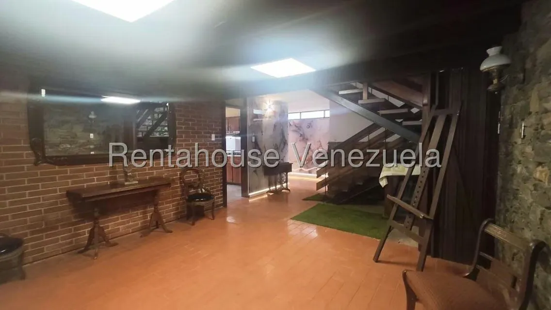 Casa (1 Nivel) en Alquiler en El Marques, Distrito Metropolitano - 9