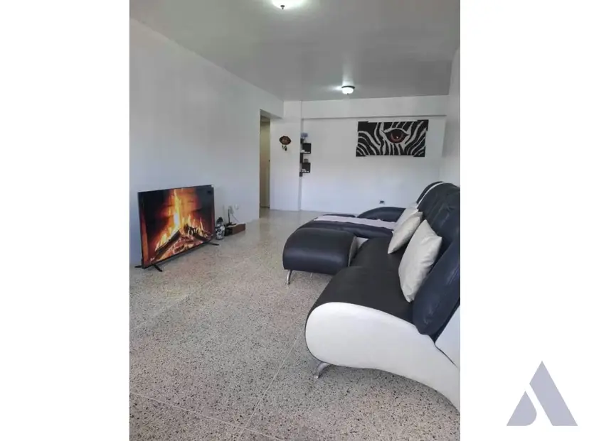 Vendo apartamento 82m2 Quinta Crespo 5950