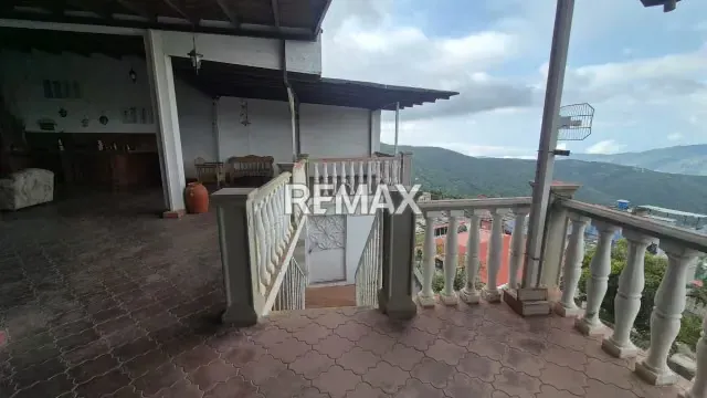 Casa en Venta en el Junquito Km 12. Precio de Oportunidad - 14
