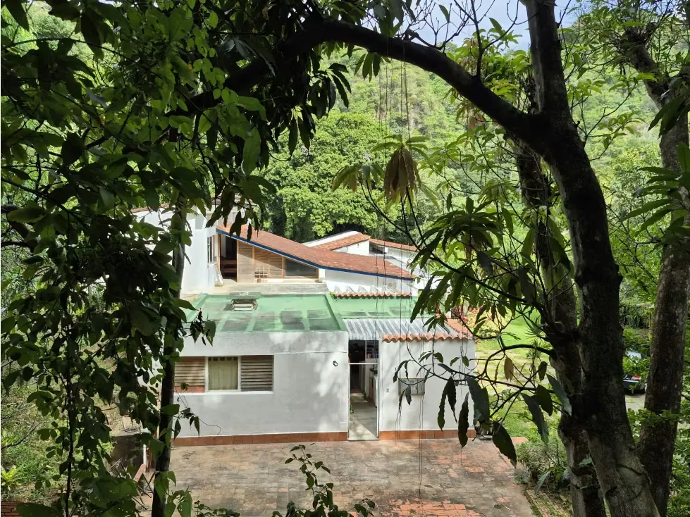 Vendo Fabulosa casa en calle cerrada 3.000m2Terreno Los Campitos 7241 - 20