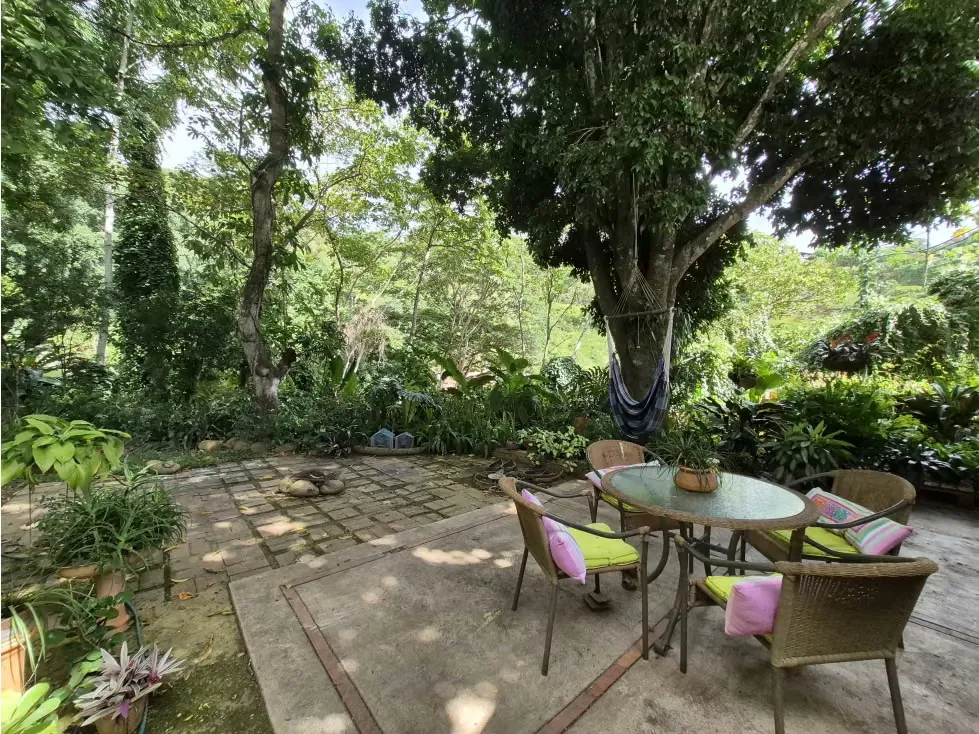 Vendo Fabulosa casa en calle cerrada 3.000m2Terreno Los Campitos 7241 - 21